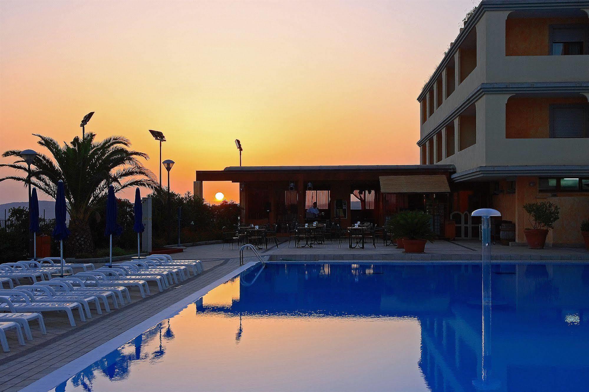 Borgo Saraceno Hotel-Residence Santa Teresa Gallura Exterior photo